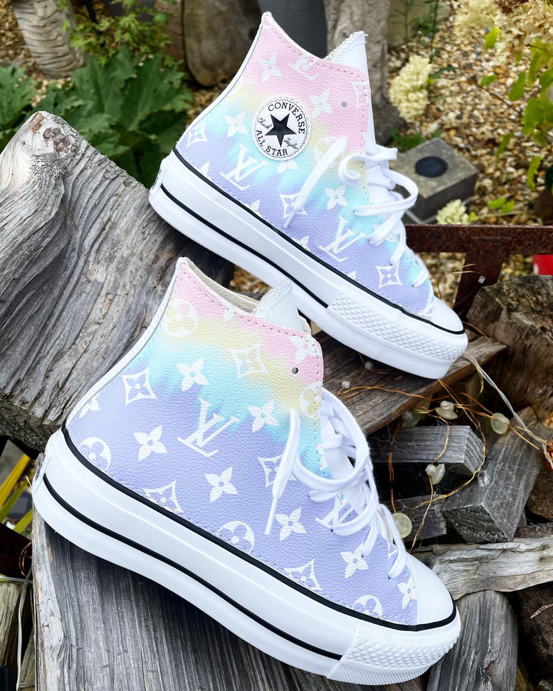 Chuck Taylor All Star Platform Converse • White | Rainbow Monogram