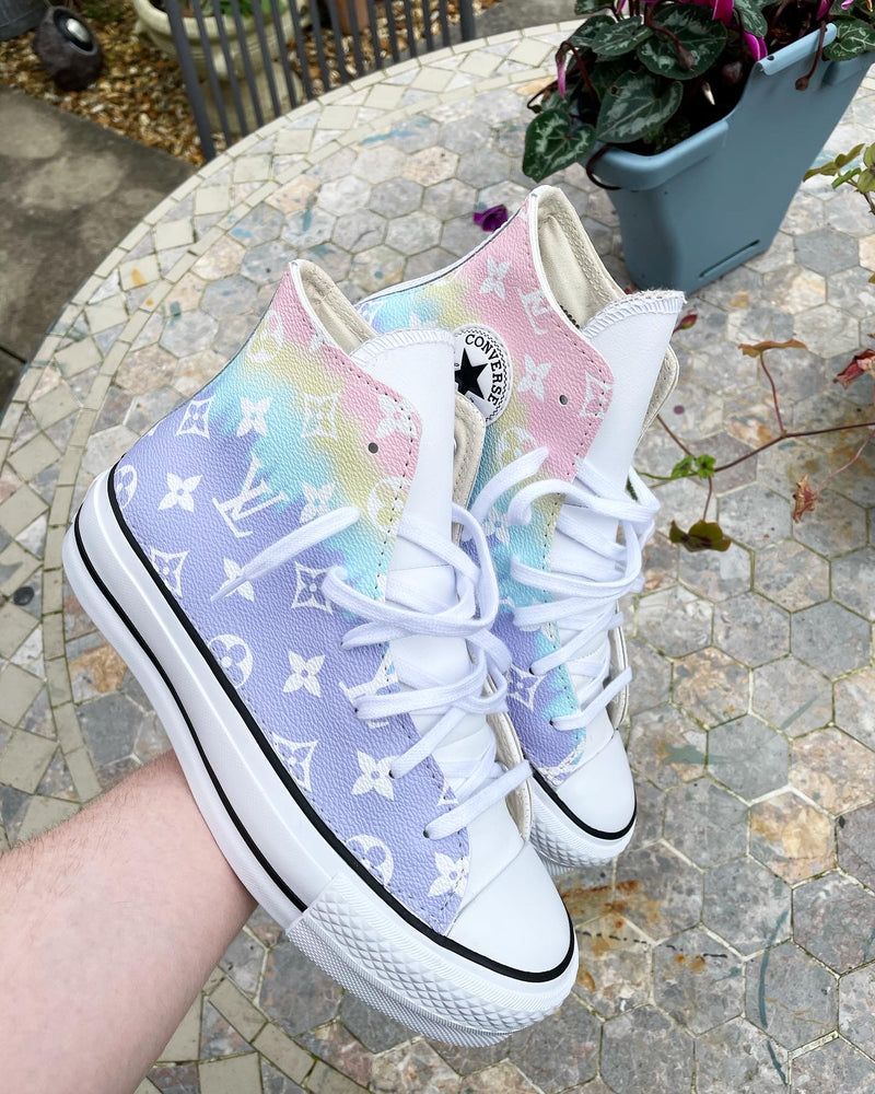 Chuck Taylor All Star Platform Converse • White | Rainbow Monogram