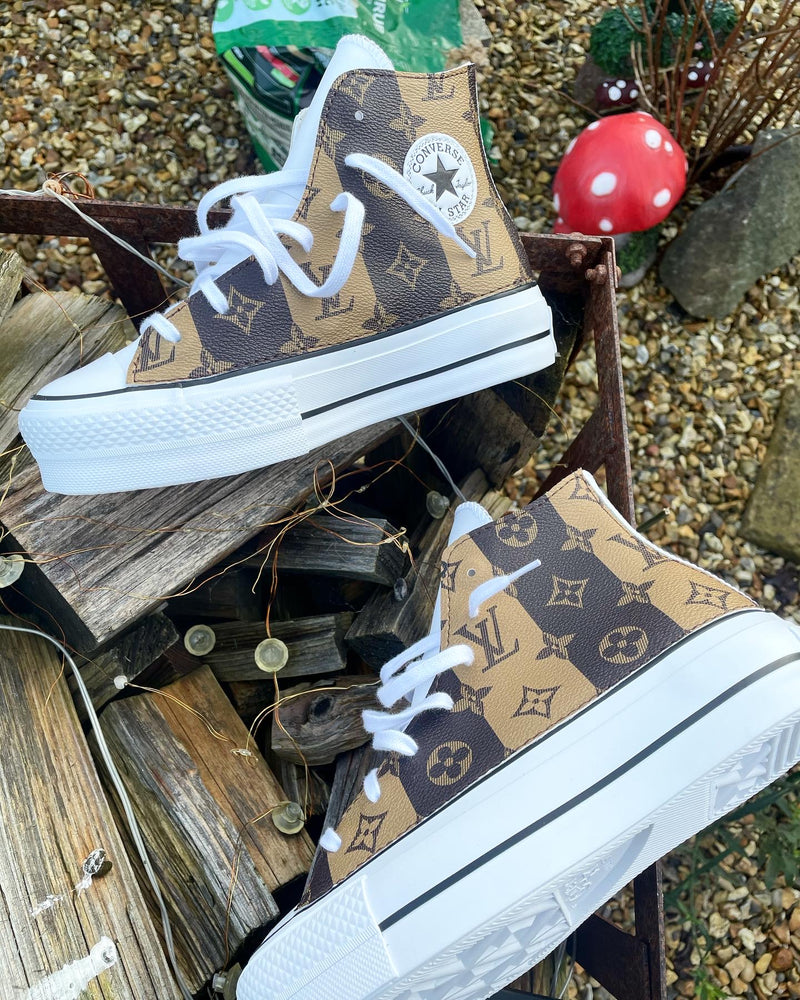 Chuck Taylor All Star Platform Converse • White | Vantage Stripe Monogram