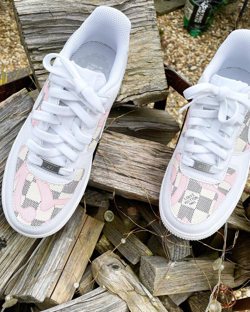 SIZE: 3.5 UK | Air Force 1 - White | Pink Square • Mono