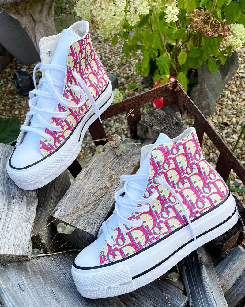 SIZE: 3.5 UK | Chuck Taylor All Star Platform Converse • White | Candy CD