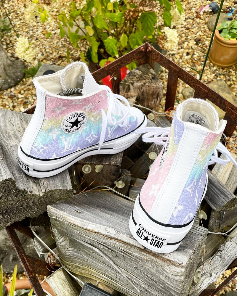 Chuck Taylor All Star Platform Converse • White | Rainbow Monogram